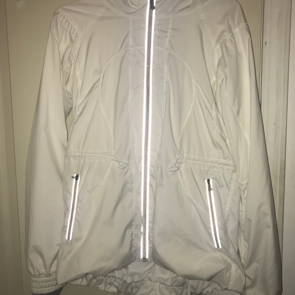 Lululemon jacket 🍋